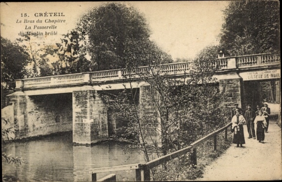 Postcard Créteil Val de Marne, bridge over water, walkers, trees, 1918