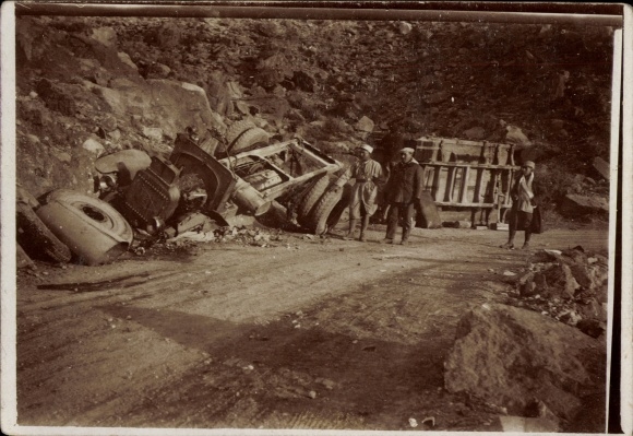 Photo Accident vehicles after a traffic accident, truck