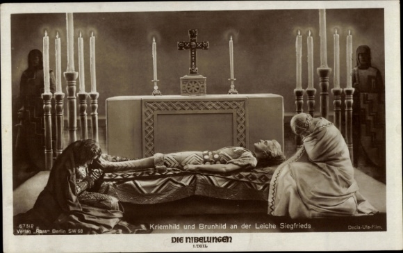 Ak Filmszene, Die Nibelungen I. Teil, Kriemhild u. Brunhild an der Leiche Siegfrieds