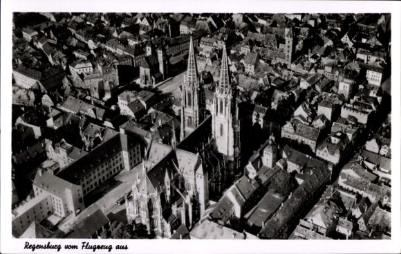Ak Regensburg an der Donau Oberpfalz, Dom, Fliegeraufnahme