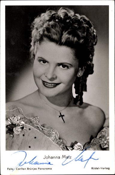 Postcard actress Johanna Matz, portrait, autograph