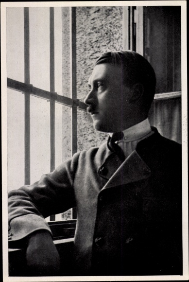Collective picture Germany awakens No. 31, Adolf Hitler in the fortress detention cell in Landsberg 1924