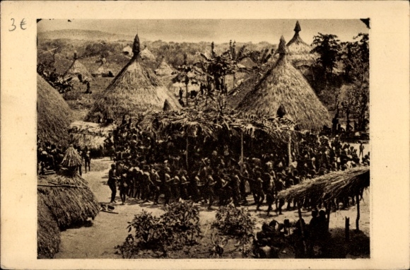 Ak Oubangui Chari Ubangi Shari Zentralafrikanische Republik, Traditionelle Beerdigung, Hütte, ...