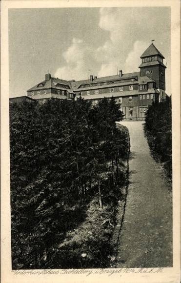 Ak Oberwiesenthal im Erzgebirge, Fichtelberg, Fichtelberghaus, Unterkunftshaus
