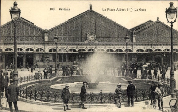 Ak Orléans Loiret,  La Gare, La Place Albert 1er