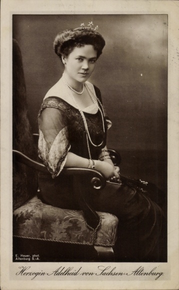 Postcard Duchess Adelheid of Saxony Altenburg, portrait