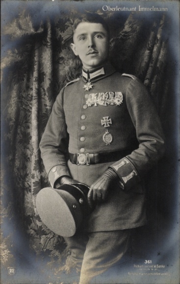 Postcard Fighter Pilot Oberleutnant Immelmann, RPH, Iron Cross, Pour le Merite