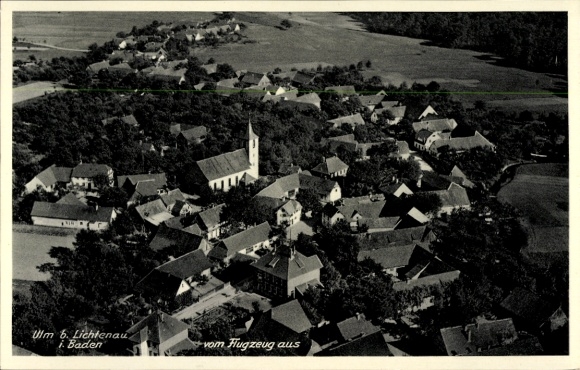 Ak Mudau im Odenwald Baden, Luftaufnahme von Lichtenau, Kirche im Zentrum, ländliche Umgebung