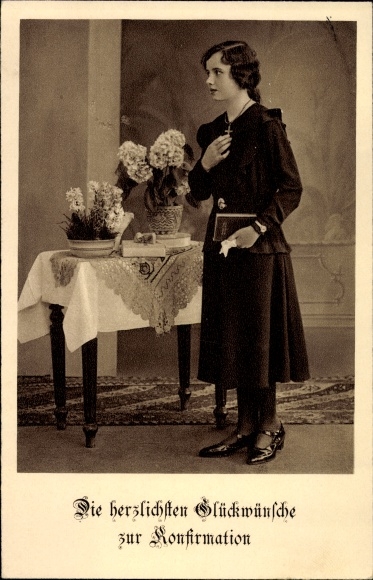 KP Döbeln w Saksonii, dziewczyna, stojący portret, gratulacje, bierzmowanie, Biblia