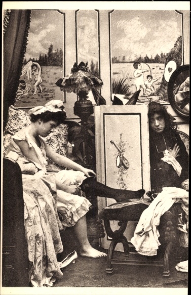 Ak Parisiennes fin de siecle, Dame im Ankleidezimmer, Strümpfe