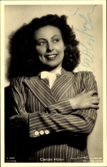 Postcard actress Carola Höhn, portrait, Ross 3370/1, autograph