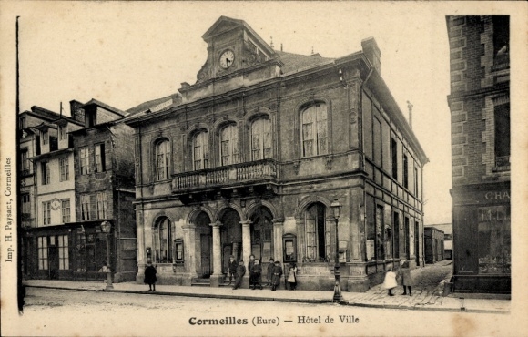 Postcard Cormeilles Eure, Hôtel de Ville, two-story building, architecture