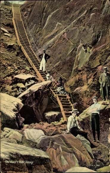 PC Channel Island of Jersey, The Devil's Hole, stairs