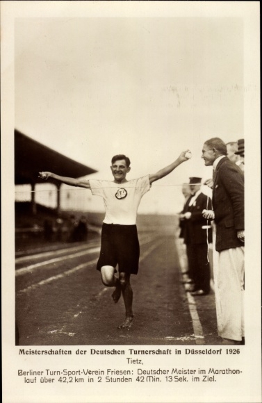 Photo Championships of the German Gymnastics Association in Düsseldorf 1926, marathon runner Tietz