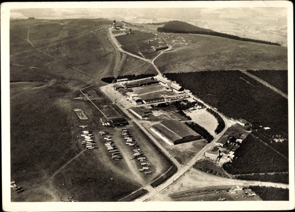Ak Gersfeld in der Rhön Hessen, Wasserkuppe, Fliegerlager, Fliegerhotel, Fliegerschule, Berggasthof