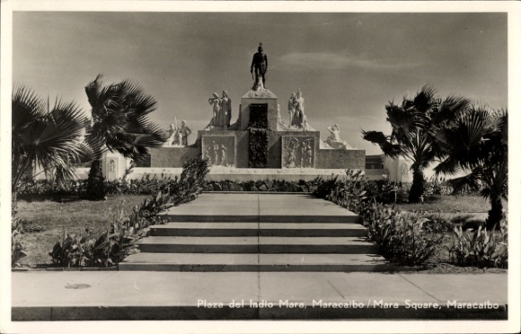 Postcard Maracaibo Venezuela, Plaza del Indio Mara, statue, stairs, palm trees