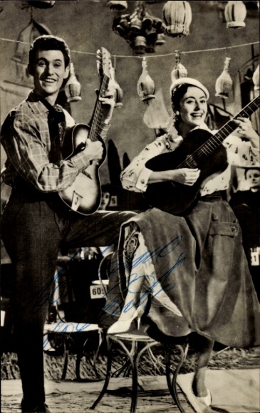 Postcard actress Caterina Valente, actor Silvio Francesco, guitars, autograph