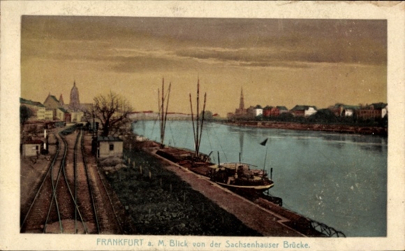Ak Sachsenhausen Frankfurt am Main,  Blick von der Sachsenhäuser Brücke, Flussansicht, Gebäude...