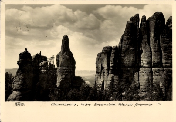 Ak Bad Schandau an der Elbe, sächsische Schweiz, Schrammtor, Felsengruppe, Hahn 2443