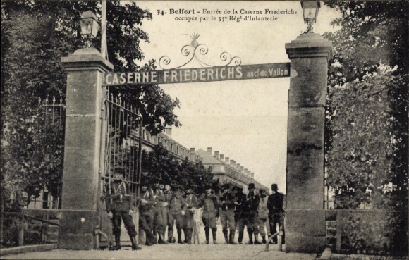 Postcard Belfort Beffert Beffort Territoire de Belfort, Barracks Friederichs, entrance, soldiers, military