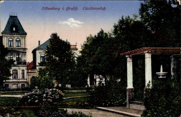 Postcard Oldenburg in Holstein, Cäcilienplatz, buildings, park landscape, roses,