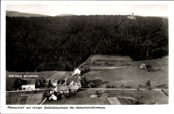 Ak Fohrenbühl Lauterbach im Schwarzwald, Luftaufnahme des Gasthauses Schwanen, Krieger-Gedächtnis