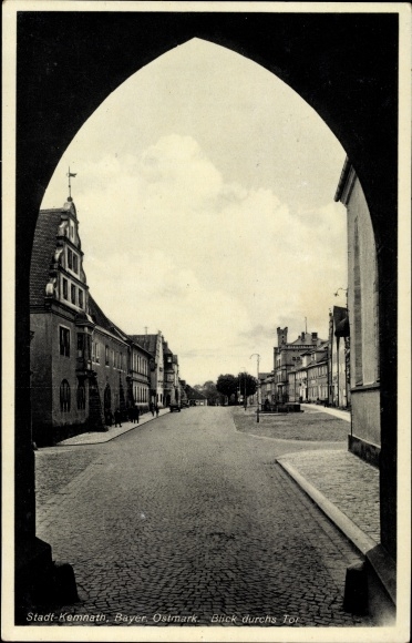 Postcard Kemnath in der Oberpfalz, view through the gate, street view