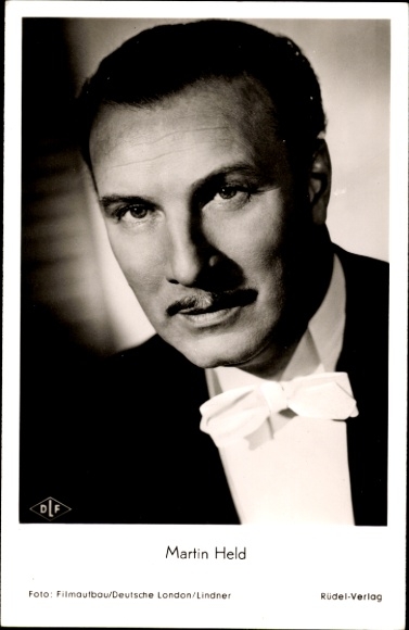 Postcard actor Martin Held, portrait, autograph, Friederike von Barring