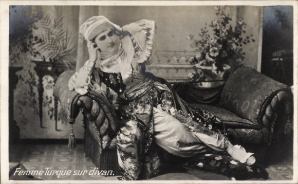Ak Frau in türkischer Tracht, Porträt