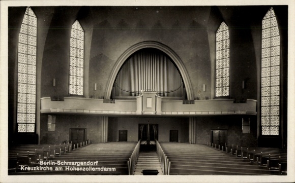 PC Berlin Wilmersdorf Schmargendorf, Kreuzkirche on Hohenzollerndamm, interior view