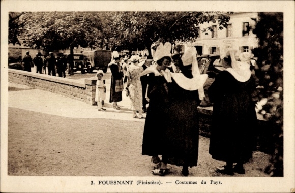 Postcard Fouesnant Finistère, costumes of the country