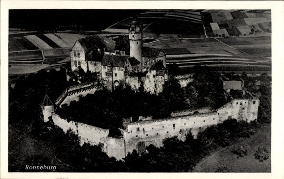 Ak Ronneburg in Thüringen, kasteelcomplex, luchtfoto, landschap, zwart-witfoto