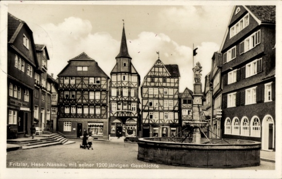 Postcard Fritzlar in Hesse, market square, fountain, half-timbered houses