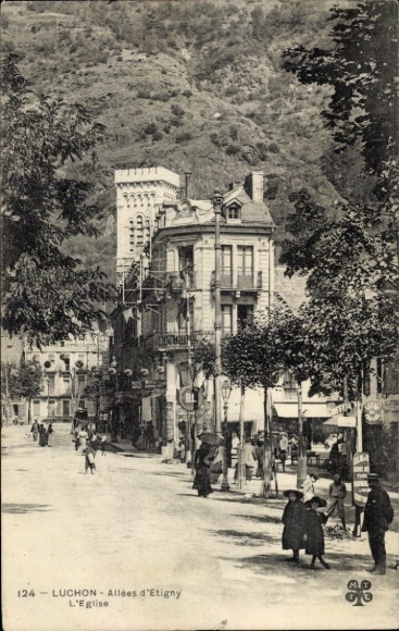Ak Luchon Haute Garonne, Allees d'Etigny, Kirche