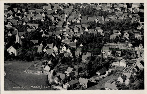 Postcard Menzingen Kraichtal in Baden, aerial view of Menzingen, many roofs, church visible