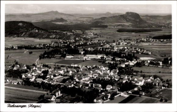 Ak Rielasingen in Baden, aufnahme von Rielasingen, Hegau, Landschaft, Gebäude