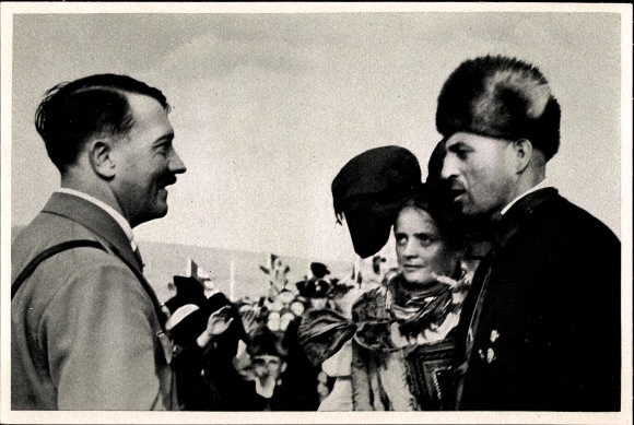 Sammelbild 16 Adolf Hitler begrüßt Paar in hessischer Tracht, Bückeberg, Erntedankfest 1934