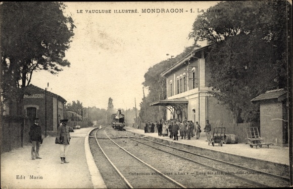 Postcard Mondragon Vaucluse, The Train Station