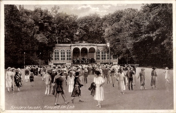 Postcard Sondershausen in the Kyffhäuserkreis Thuringia, concert in Loh, crowd, park, archit