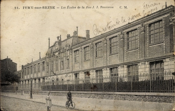 Ak Ivry sur Seine Val de Marne, Les Ecoles de la Rue J. J. Rousseau