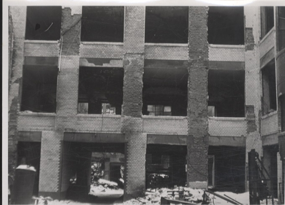 Foto Berlin Wilmersdorf Halensee, Westfälische Str. 67, Otto Korsukewicz, um 1946, ca. 13 x 18 cm