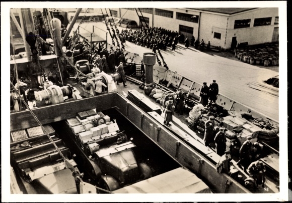 Photo Replenishment of war material for German troops in Norwegian ports, April 1940
