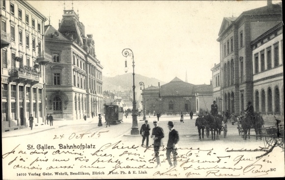 Ak Sankt Gallen Stadt Schweiz, Bahnhofplatz mit Bahnhof, Straßenbahn