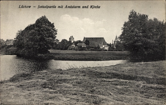 Postcard Lüchow im Wendland, Jeetzelpartie with official tower and church