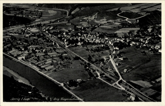 Postcard Serrig an der Saar, aerial view of Serrig, Saar, houses, fields, road