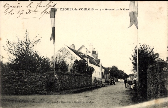 Ak Ozouer le Voulgis Seine et Marne, Avenue de la Gare