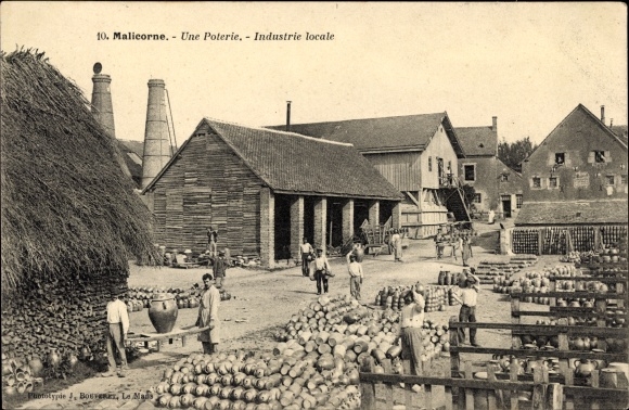Postcard Hautefeuille Malicorne Yonne, A Pottery, Local industry