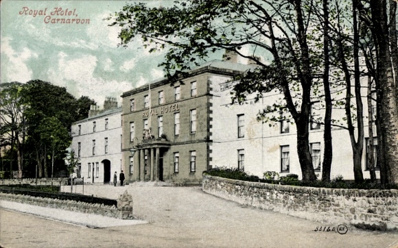 KP Carnarvon Wales, Royal Hotel