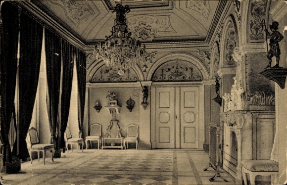 Ak Weesenstein Müglitztal in Saksen, eetkamer in het kasteel