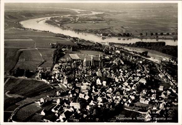 Ak Oppenheim am Oberrhein, Luftaufnahme von Oppenheim, Rhein, Flusslandschaft,  Architektur
